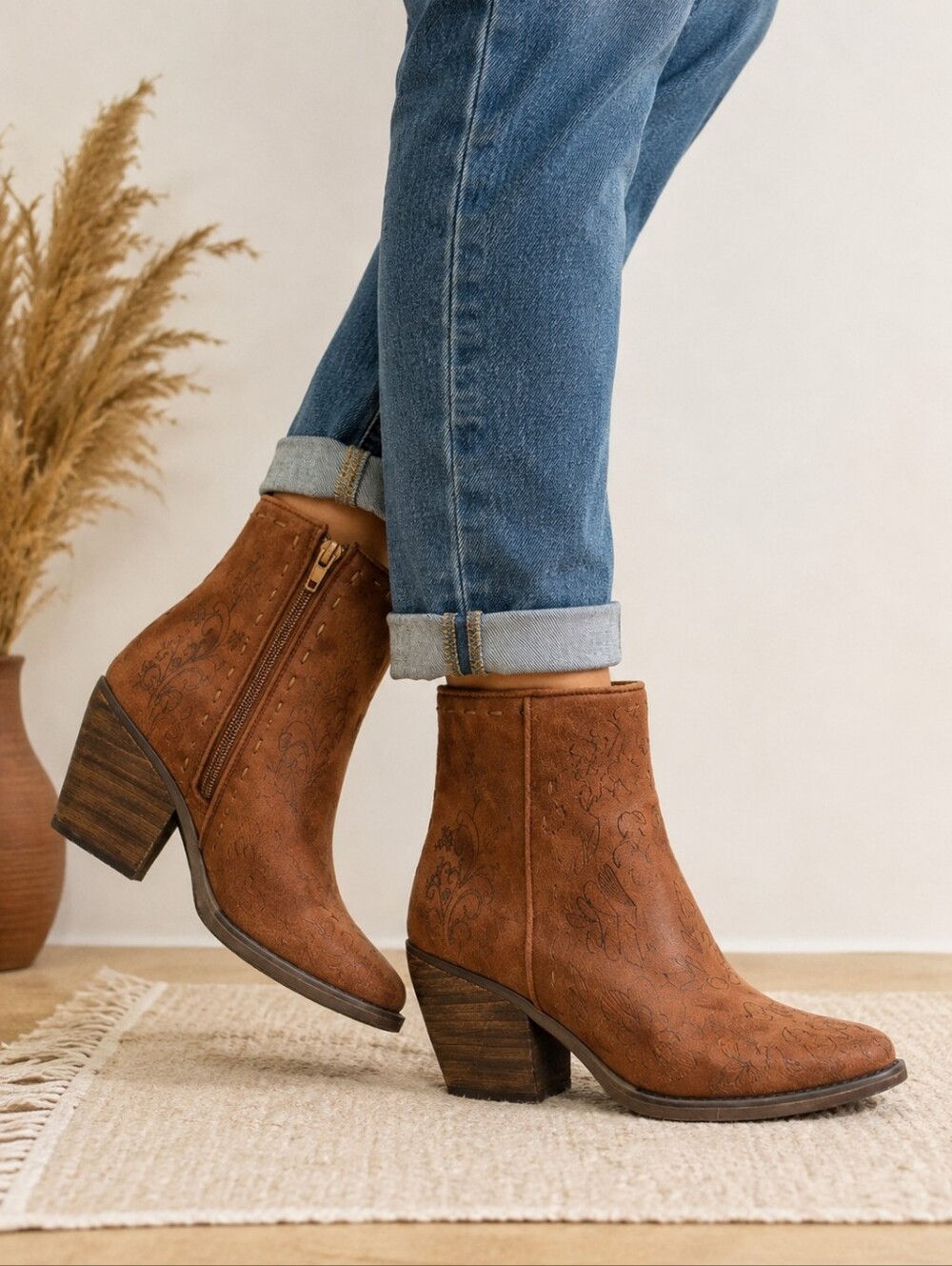 Very G Floral Western Ankle Boots Cognac Brown Boho Cowgirl Size 6